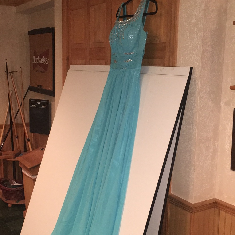 Prom Dress - Picture 1 of 3